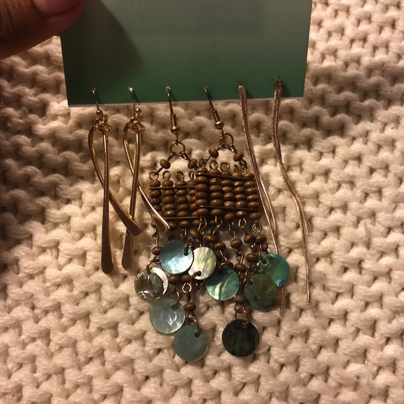 Earrings - Picture 2 of 3